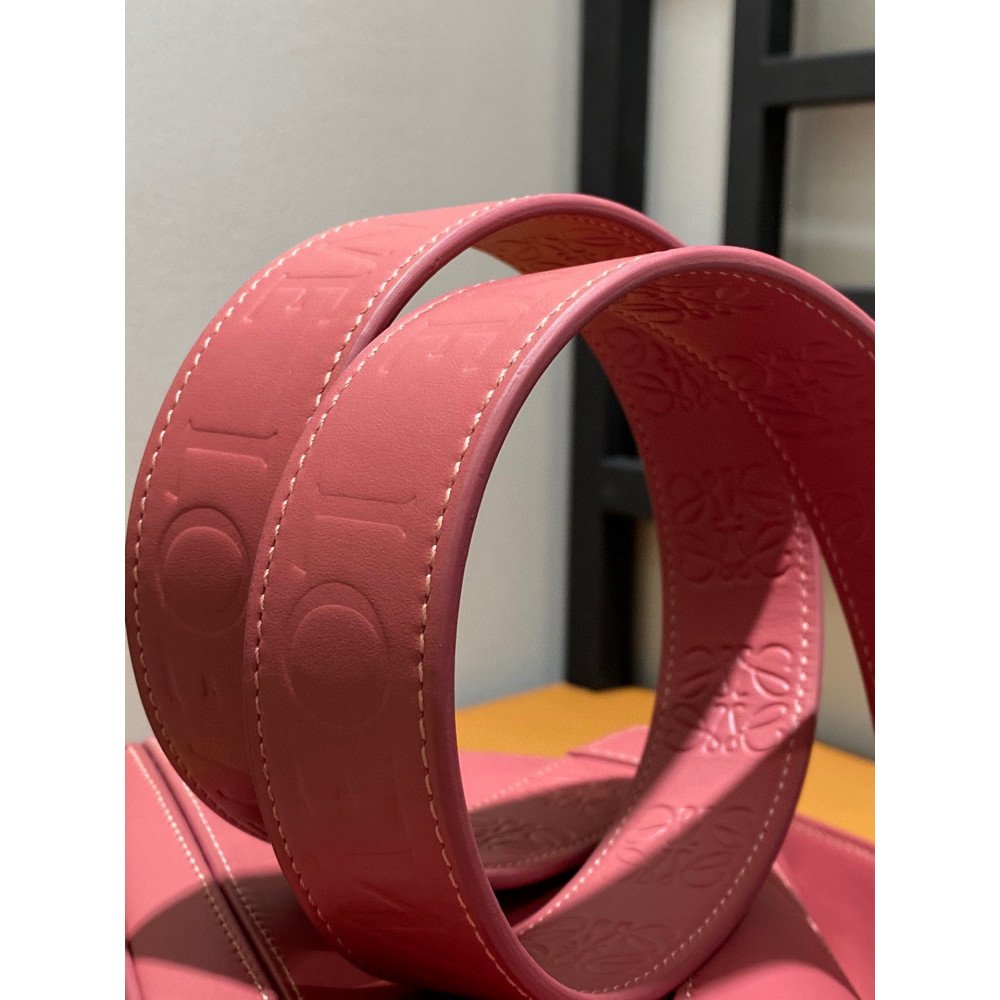 LOEWE Puzzle Wide Strap Bag!