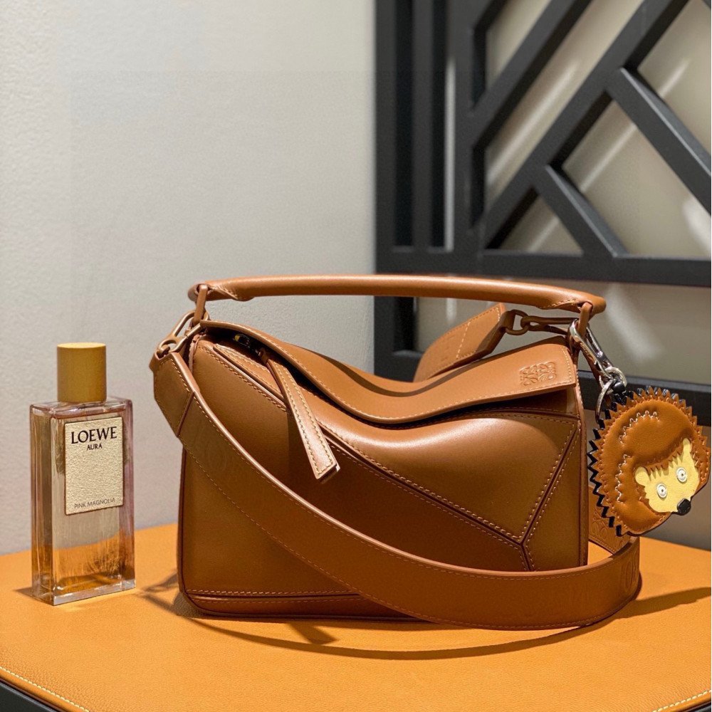 LOEWE Puzzle Wide Strap Bag!