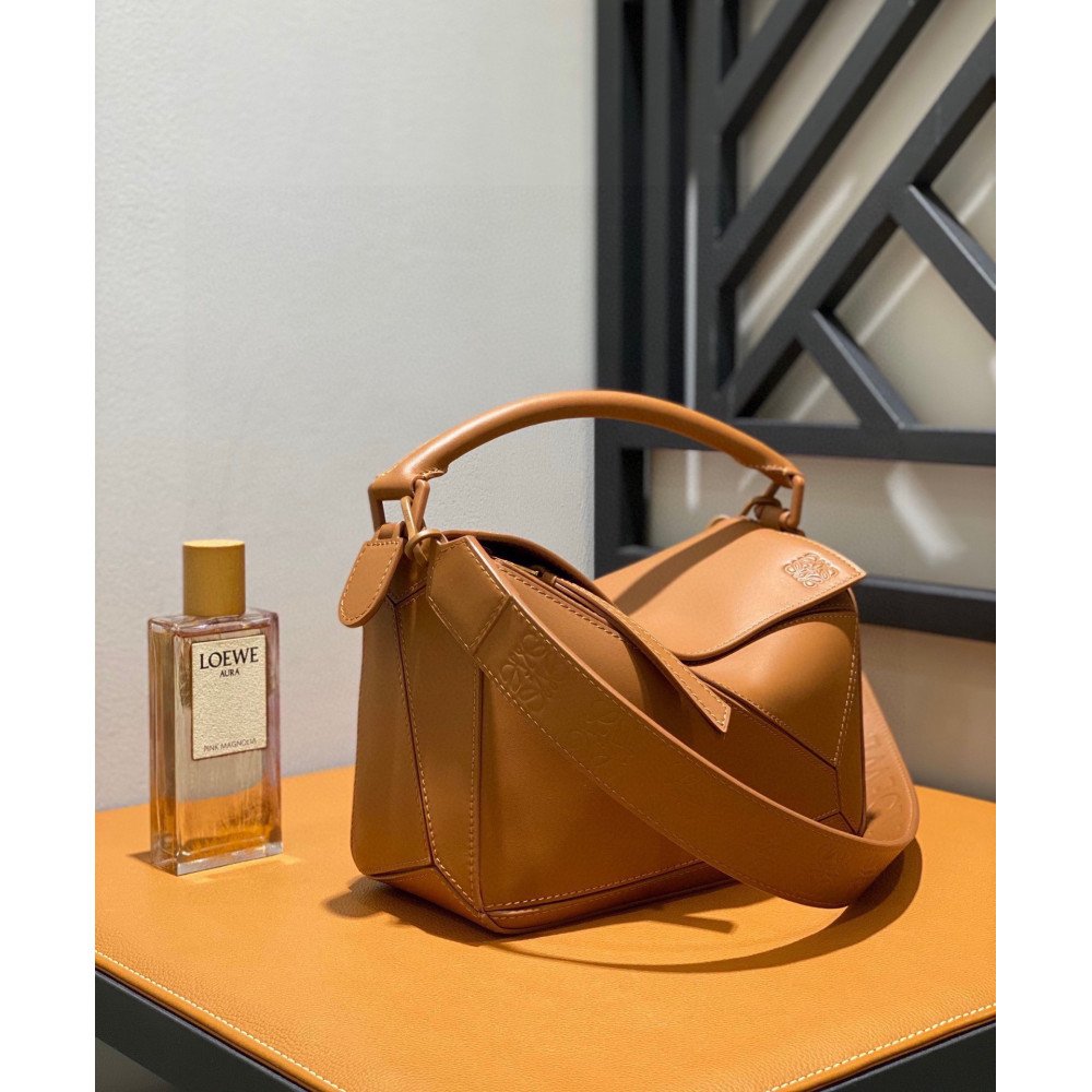 LOEWE Puzzle Wide Strap Bag!