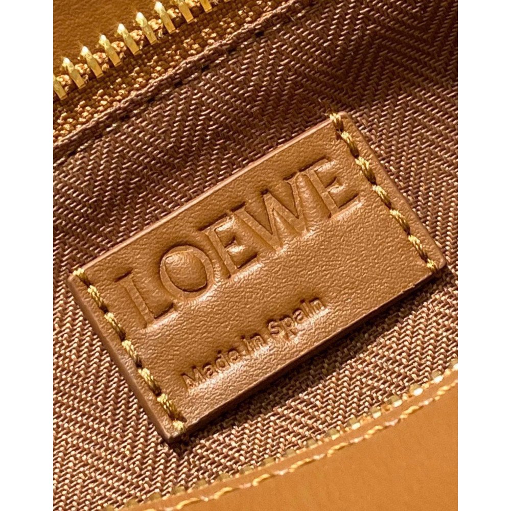 LOEWE Puzzle Wide Strap Bag!