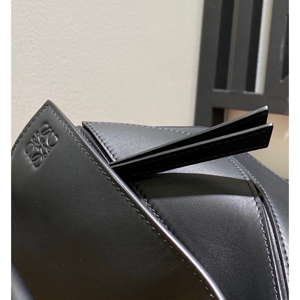 LOEWE Puzzle Wide Strap Bag! LOEWE Puzzle Wide Strap Bag!