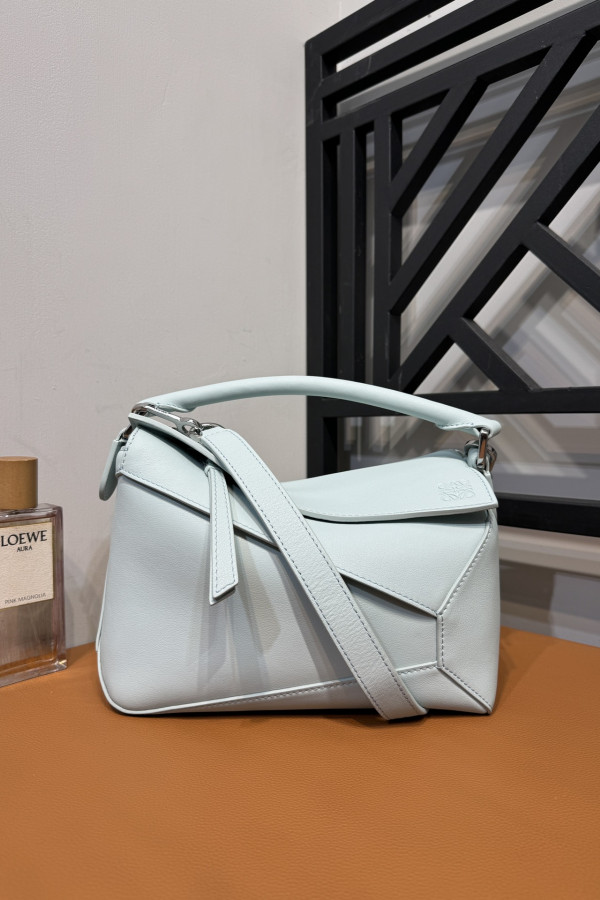 LOEWE New Puzzle Bag – Small Glacier Blue