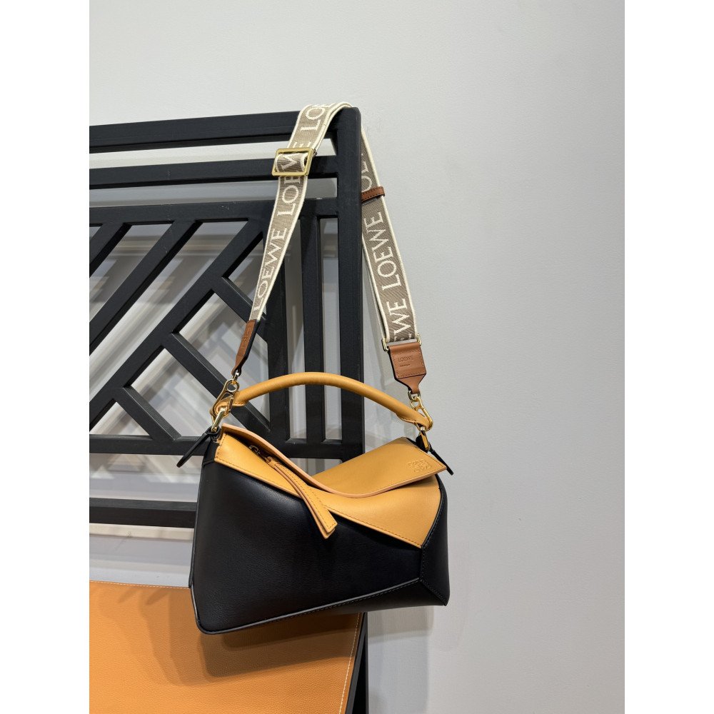 LOEWE New Puzzle Bag – Small LOEWE New Puzzle Bag – Small