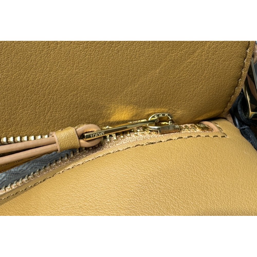 LOEWE New Puzzle Bag – Small LOEWE New Puzzle Bag – Small