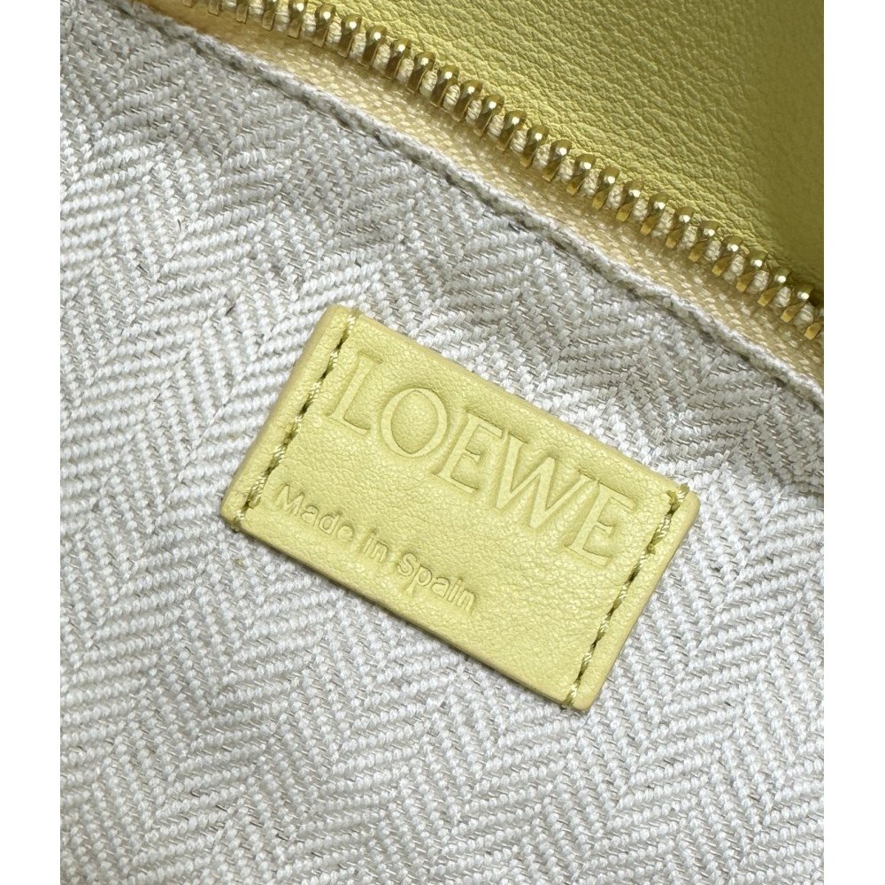 LOEWE New Puzzle Bag – Small Vanilla Yellow LOEWE New Puzzle Bag – Small Vanilla Yellow