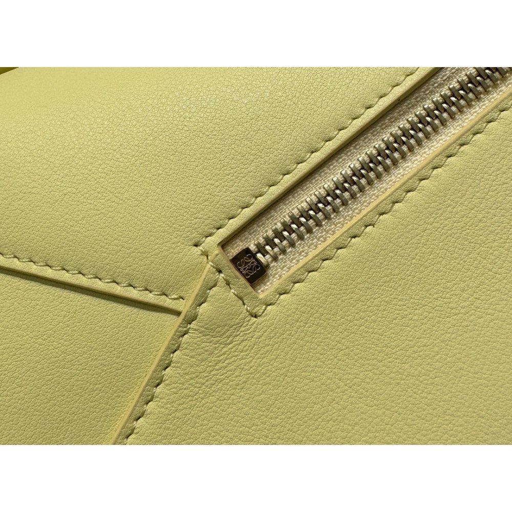 LOEWE New Puzzle Bag – Small Vanilla Yellow LOEWE New Puzzle Bag – Small Vanilla Yellow