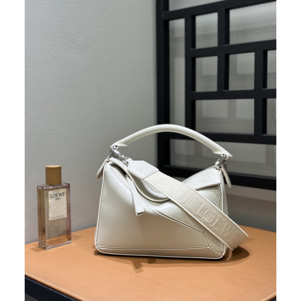 LOEWE Puzzle Bag with Jacquard Letter Strap! LOEWE Puzzle Bag with Jacquard Letter Strap!