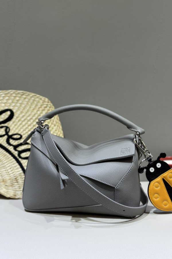 LOEWE New Puzzle Bag – Small Gray