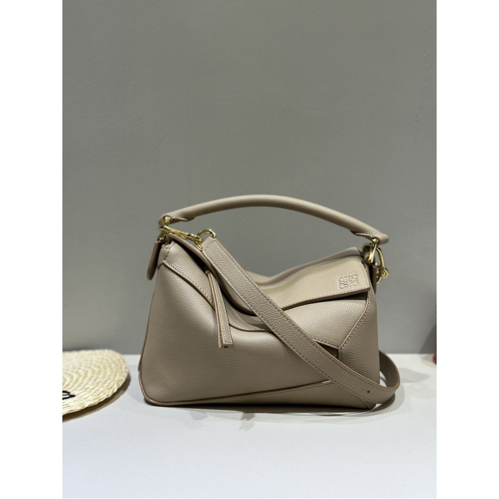 LOEWE New Puzzle Bag – Small Sand Color LOEWE New Puzzle Bag – Small Sand Color