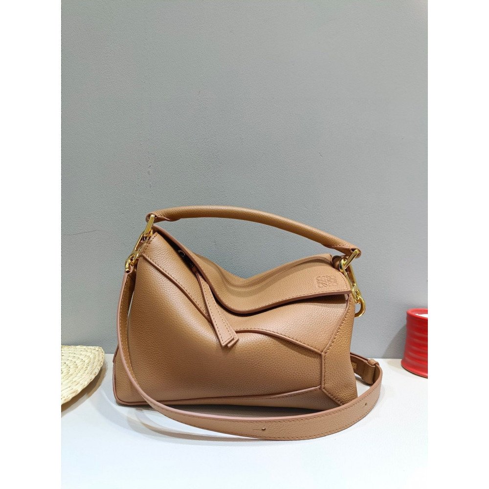LOEWE New Puzzle Bag – Small Toffee Brown! LOEWE New Puzzle Bag – Small Toffee Brown!