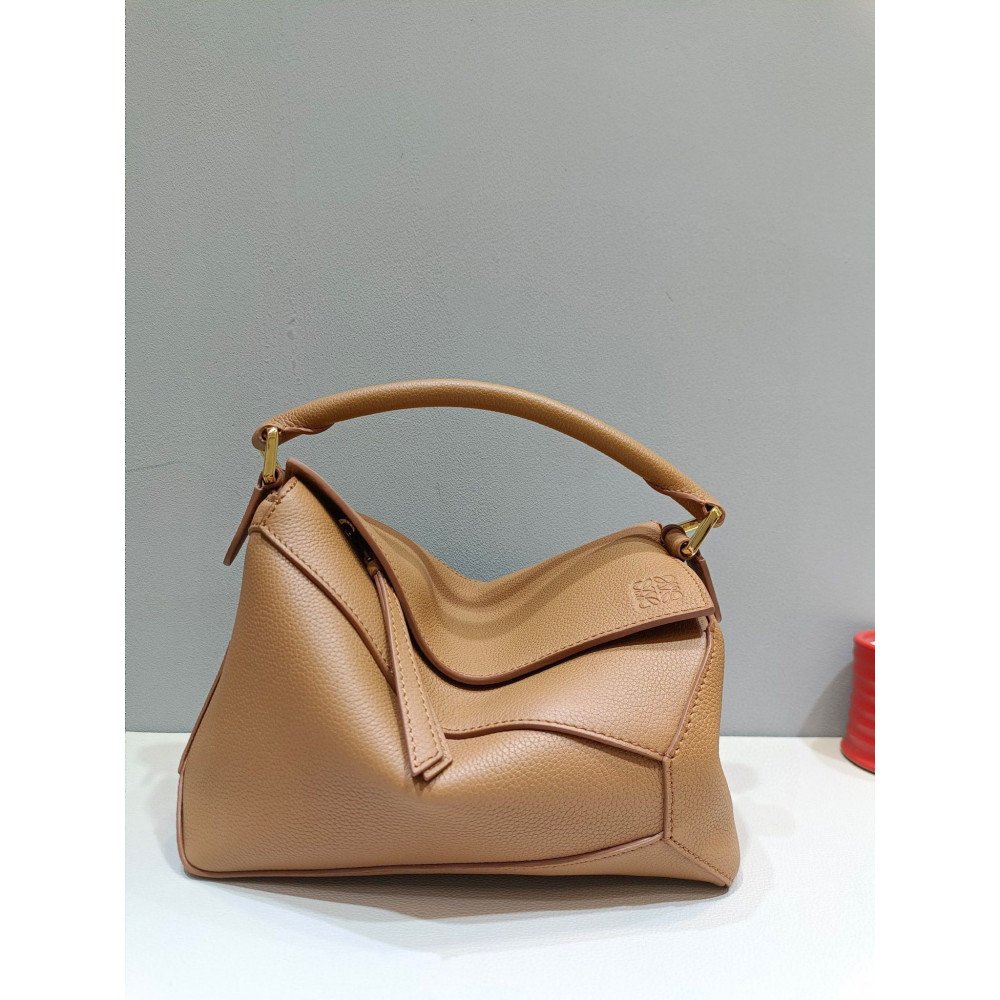 LOEWE New Puzzle Bag – Small Toffee Brown! LOEWE New Puzzle Bag – Small Toffee Brown!