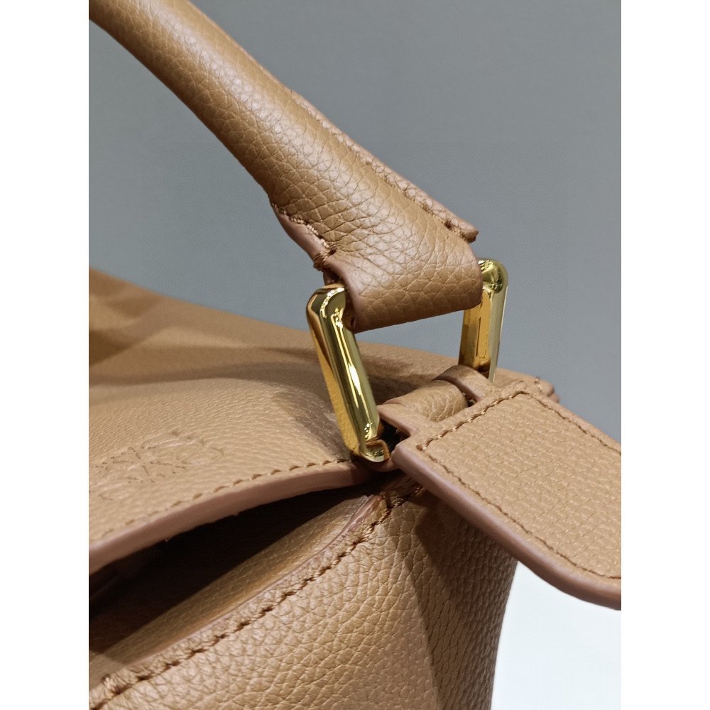 LOEWE New Puzzle Bag – Small Toffee Brown! LOEWE New Puzzle Bag – Small Toffee Brown!