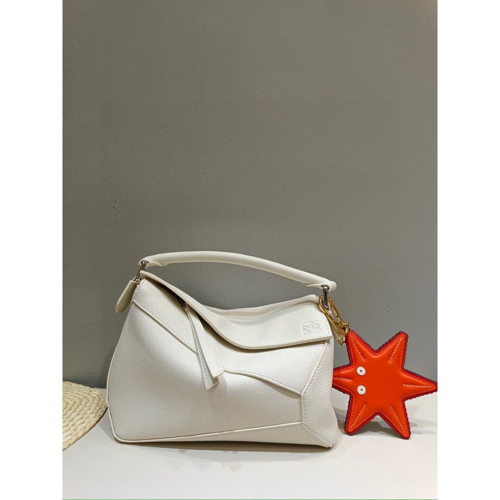 LOEWE New Puzzle Bag – Small Milkshake White! LOEWE New Puzzle Bag – Small Milkshake White!