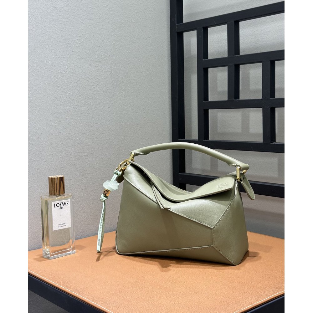 LOEWE New Puzzle Bag – Small Eucalyptus Green! LOEWE New Puzzle Bag – Small Eucalyptus Green!