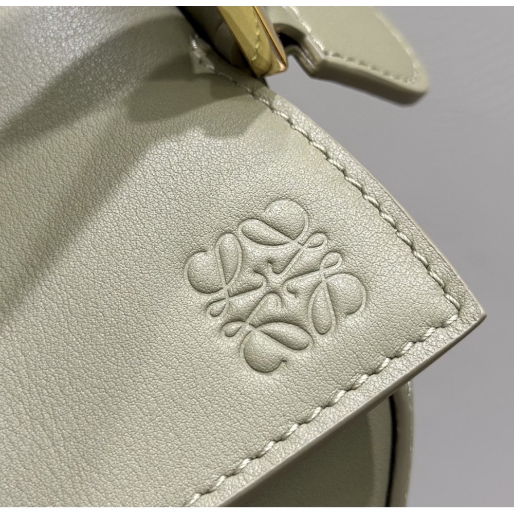 LOEWE New Puzzle Bag – Small Eucalyptus Green! LOEWE New Puzzle Bag – Small Eucalyptus Green!