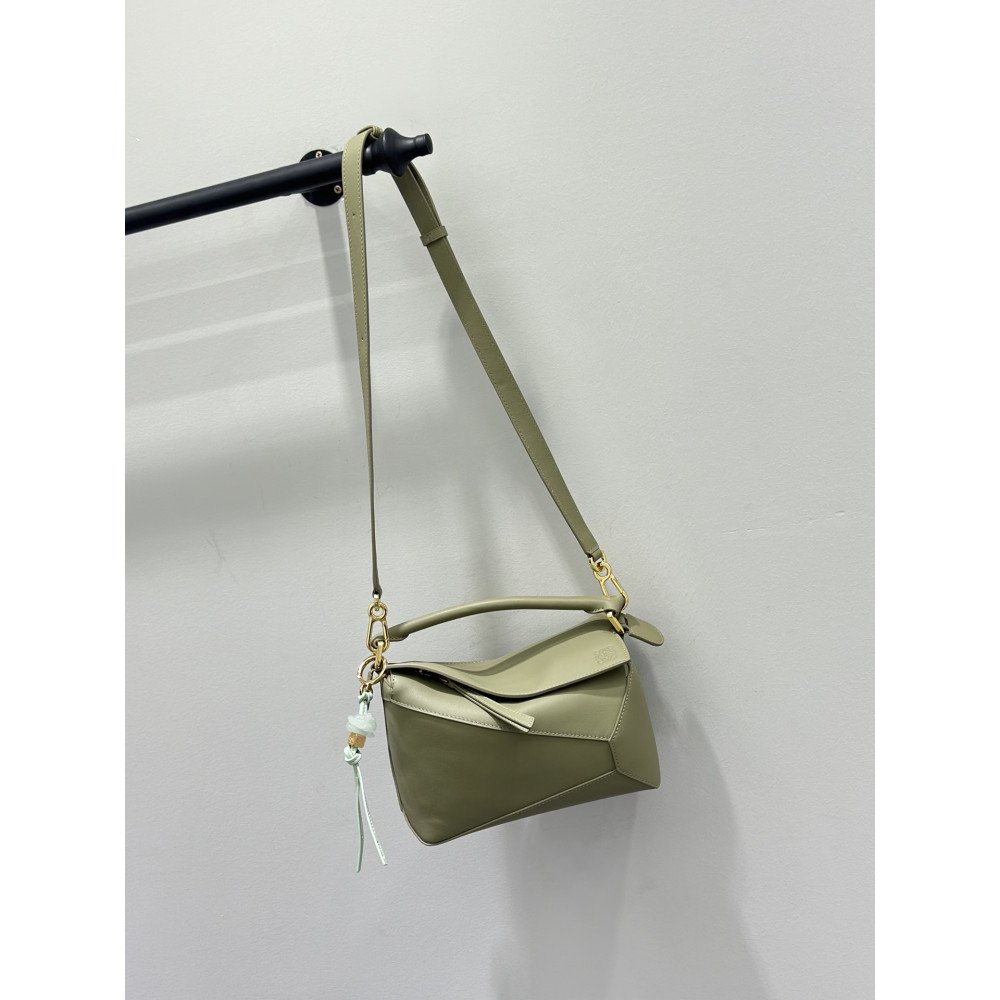 LOEWE New Puzzle Bag – Small Eucalyptus Green! LOEWE New Puzzle Bag – Small Eucalyptus Green!