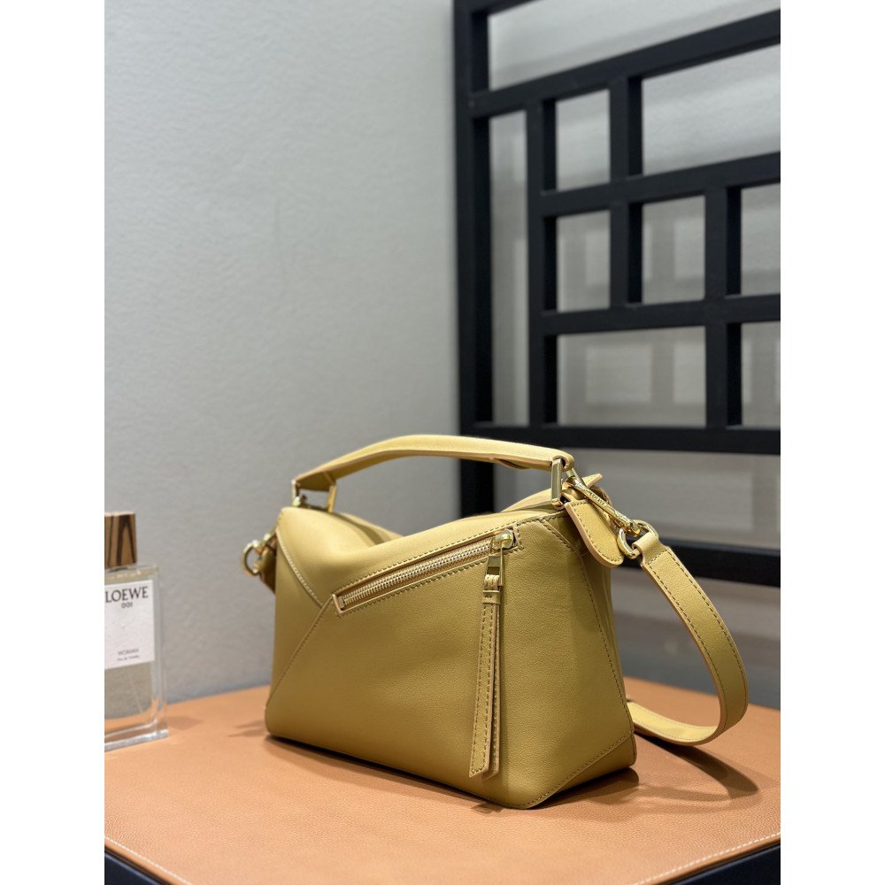 LOEWE New Puzzle Bag – Small Desert Yellow! LOEWE New Puzzle Bag – Small Desert Yellow!