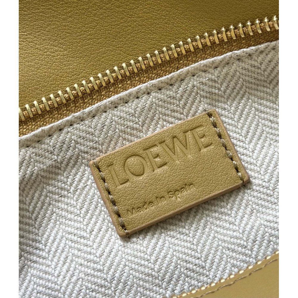 LOEWE New Puzzle Bag – Small Desert Yellow! LOEWE New Puzzle Bag – Small Desert Yellow!