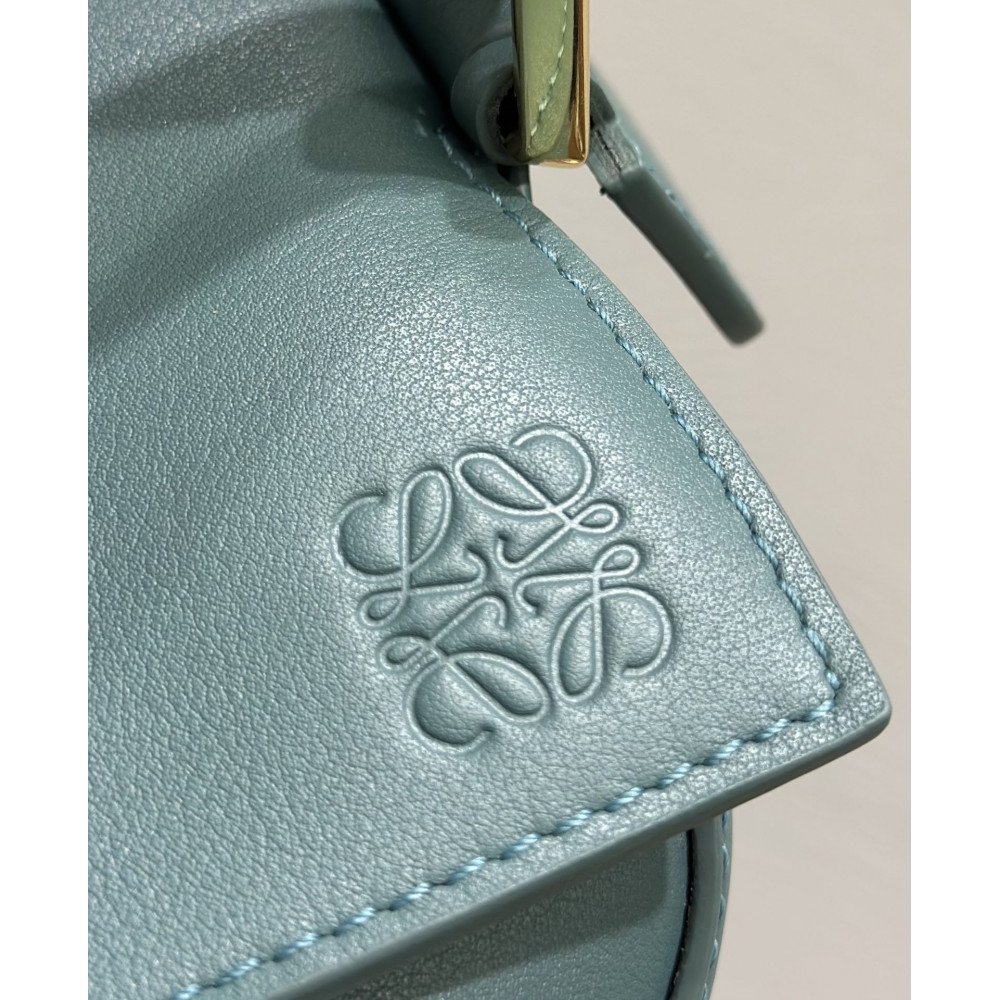 LOEWE New Puzzle Bag – Small Vetiver Green! LOEWE New Puzzle Bag – Small Vetiver Green!