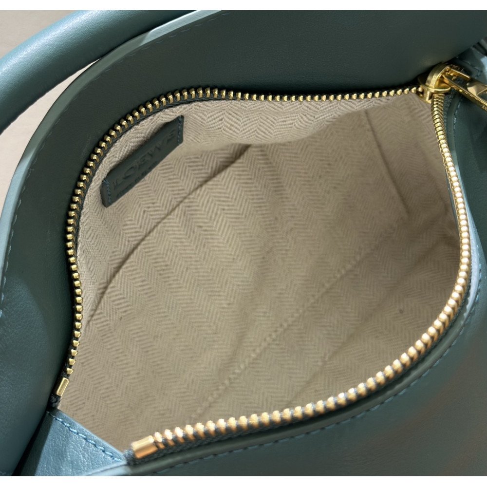LOEWE New Puzzle Bag – Small Vetiver Green! LOEWE New Puzzle Bag – Small Vetiver Green!