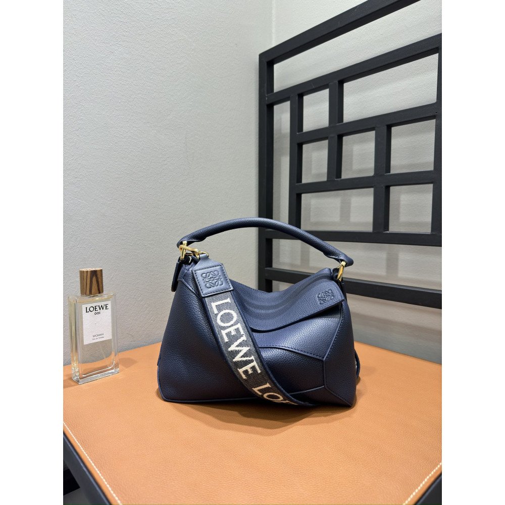 LOEWE New Puzzle Bag – Small Deep Navy Blue! LOEWE New Puzzle Bag – Small Deep Navy Blue!