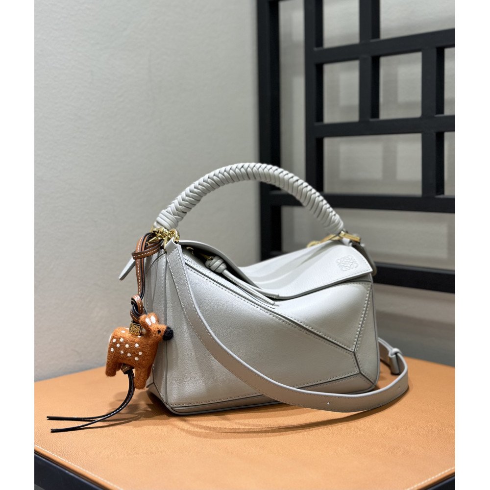 LOEWE New Woven-Handle Puzzle Bag! LOEWE New Woven-Handle Puzzle Bag!