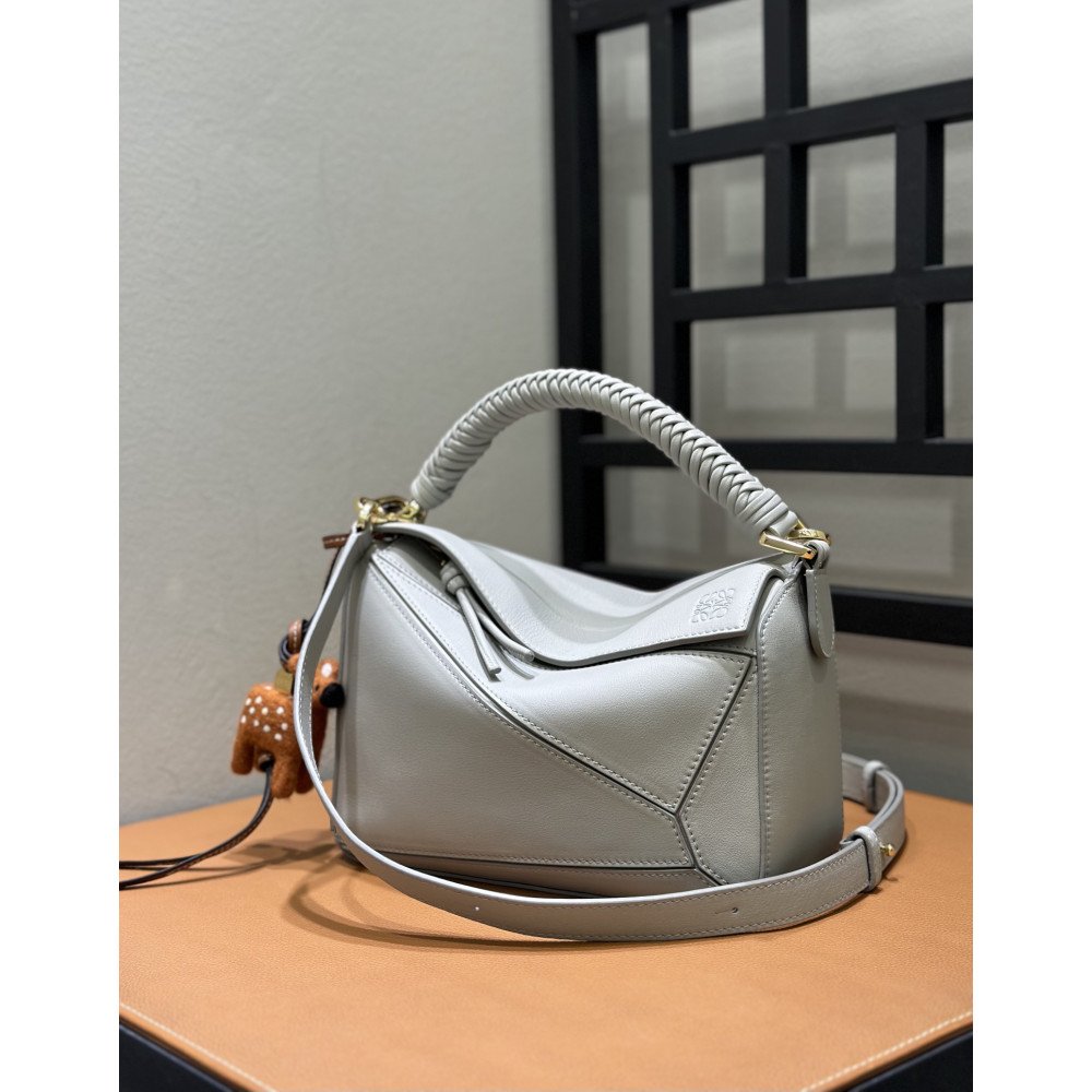 LOEWE New Woven-Handle Puzzle Bag! LOEWE New Woven-Handle Puzzle Bag!