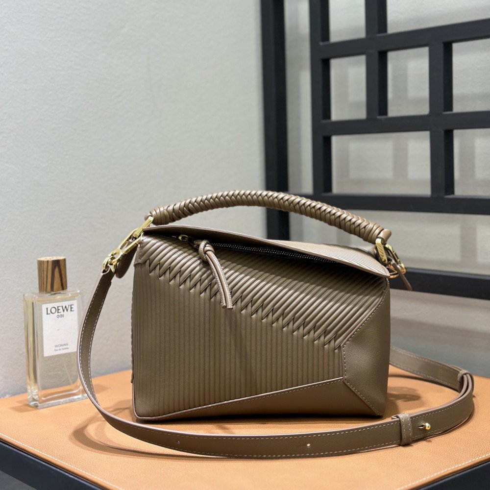LOEWE Special Edition puzzle Bag!