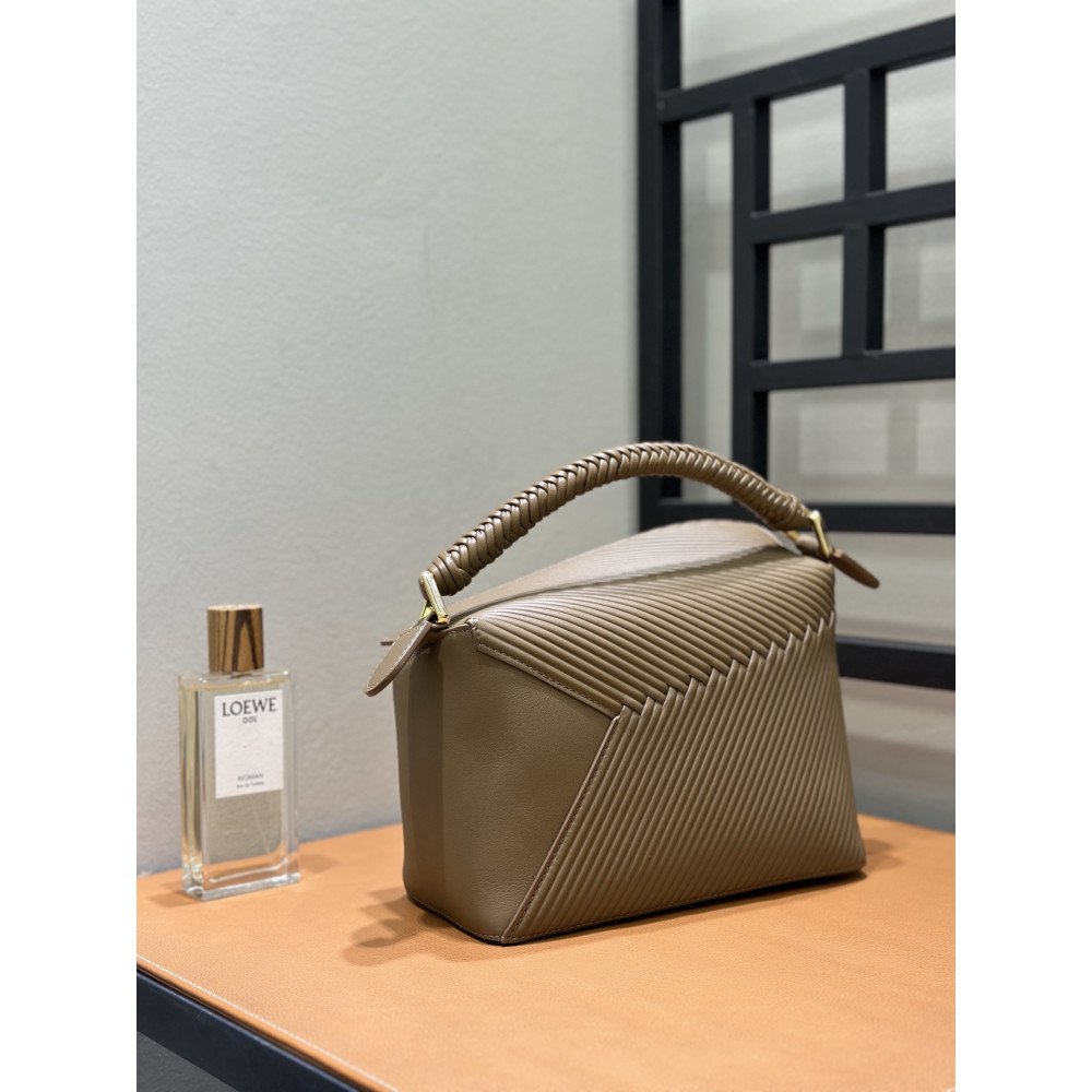 LOEWE Special Edition puzzle Bag! LOEWE Special Edition puzzle Bag!