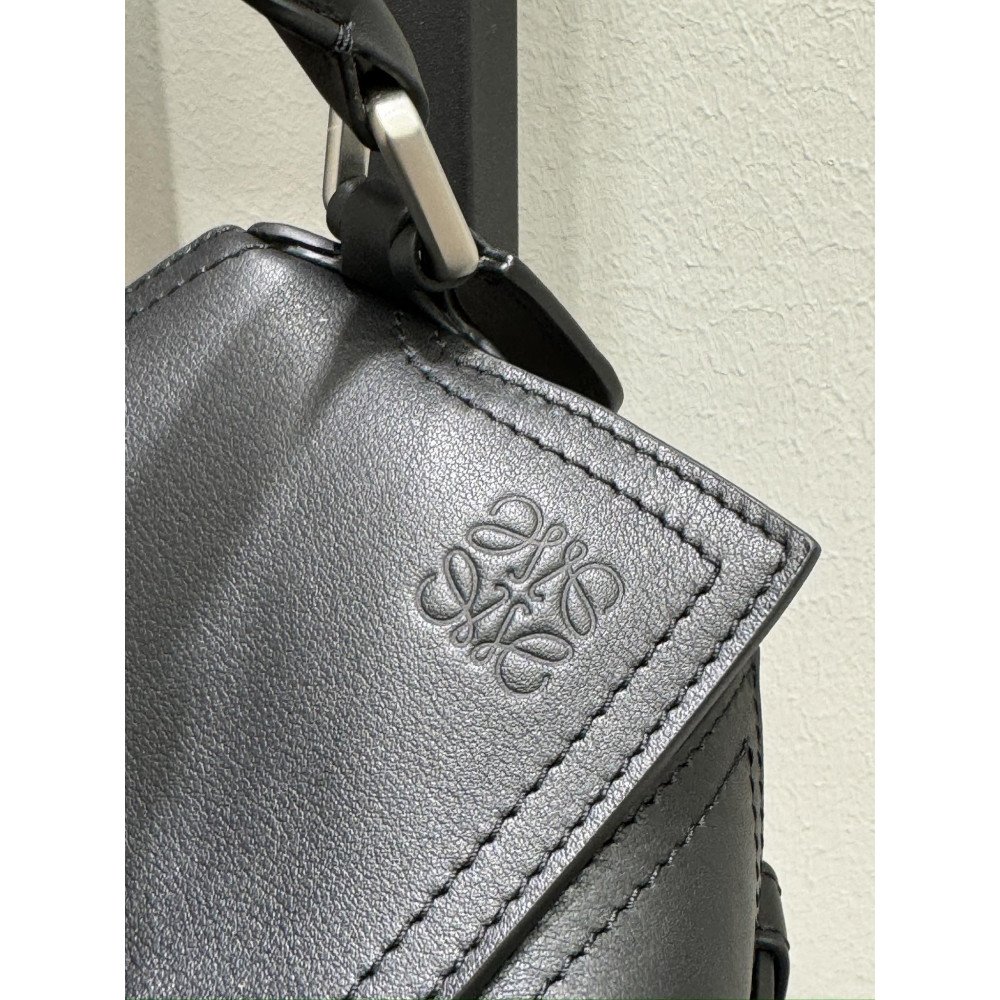 LOEWE Biker Puzzle Vintage Motorcycle Bag LOEWE Biker Puzzle Vintage Motorcycle Bag