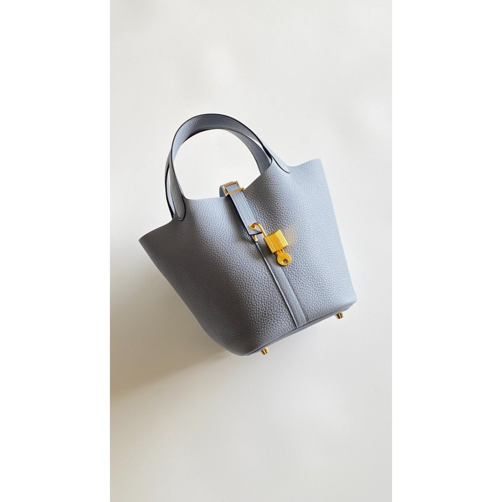 Hermès Picotin Lock Bag 18cm – Linen Blue Hermès Picotin Lock Bag 18cm – Linen Blue