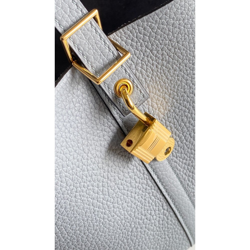 Hermès Picotin Lock Bag 18cm – Linen Blue Hermès Picotin Lock Bag 18cm – Linen Blue