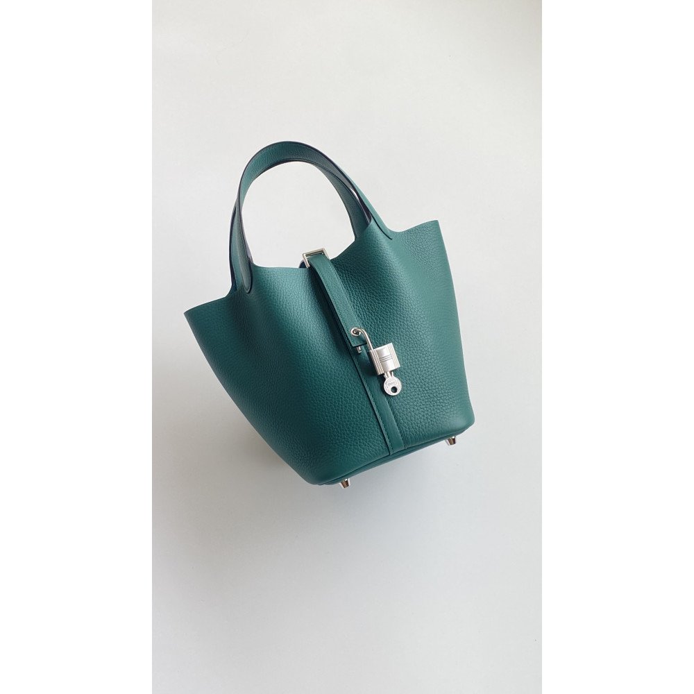 Hermès Picotin Lock Bag 18cm – Z6 Peacock Green Hermès Picotin Lock Bag 18cm – Z6 Peacock Green