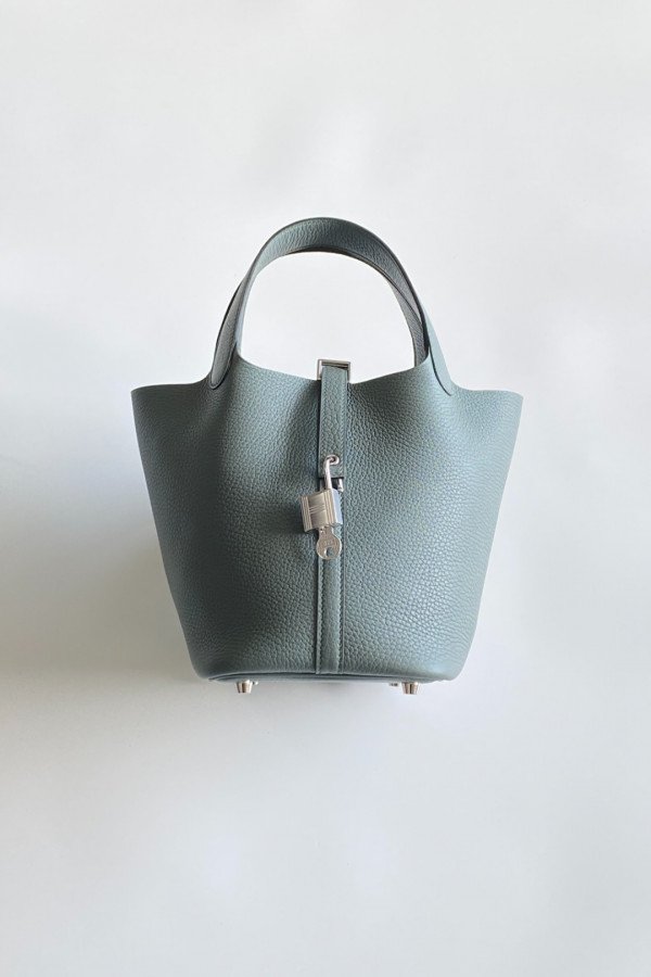 Hermès Picotin Lock Bag 18cm – Almond Green