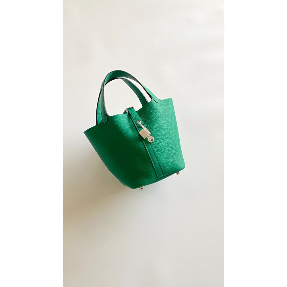 Hermès Picotin Lock Bag 18cm – U4 Velvet Green Hermès Picotin Lock Bag 18cm – U4 Velvet Green