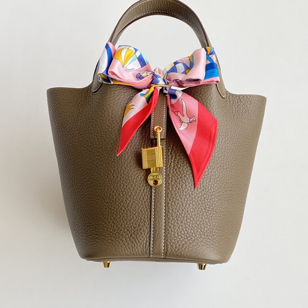 Hermès Picotin Lock Bag 18cm – Elephant Gray