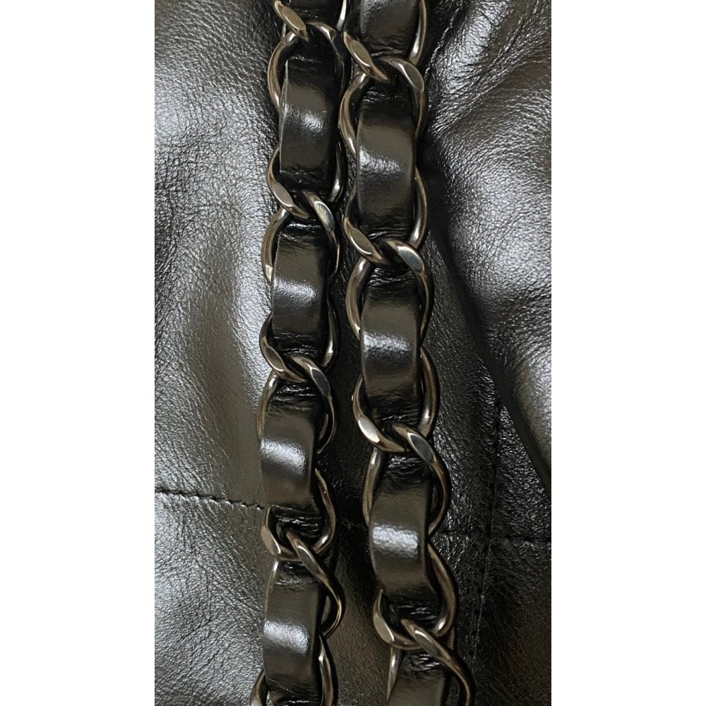 Chanel Solid Black 22 Bag, small size 22 bag shoulder bag Chanel Solid Black 22 Bag, small size 22 bag shoulder bag