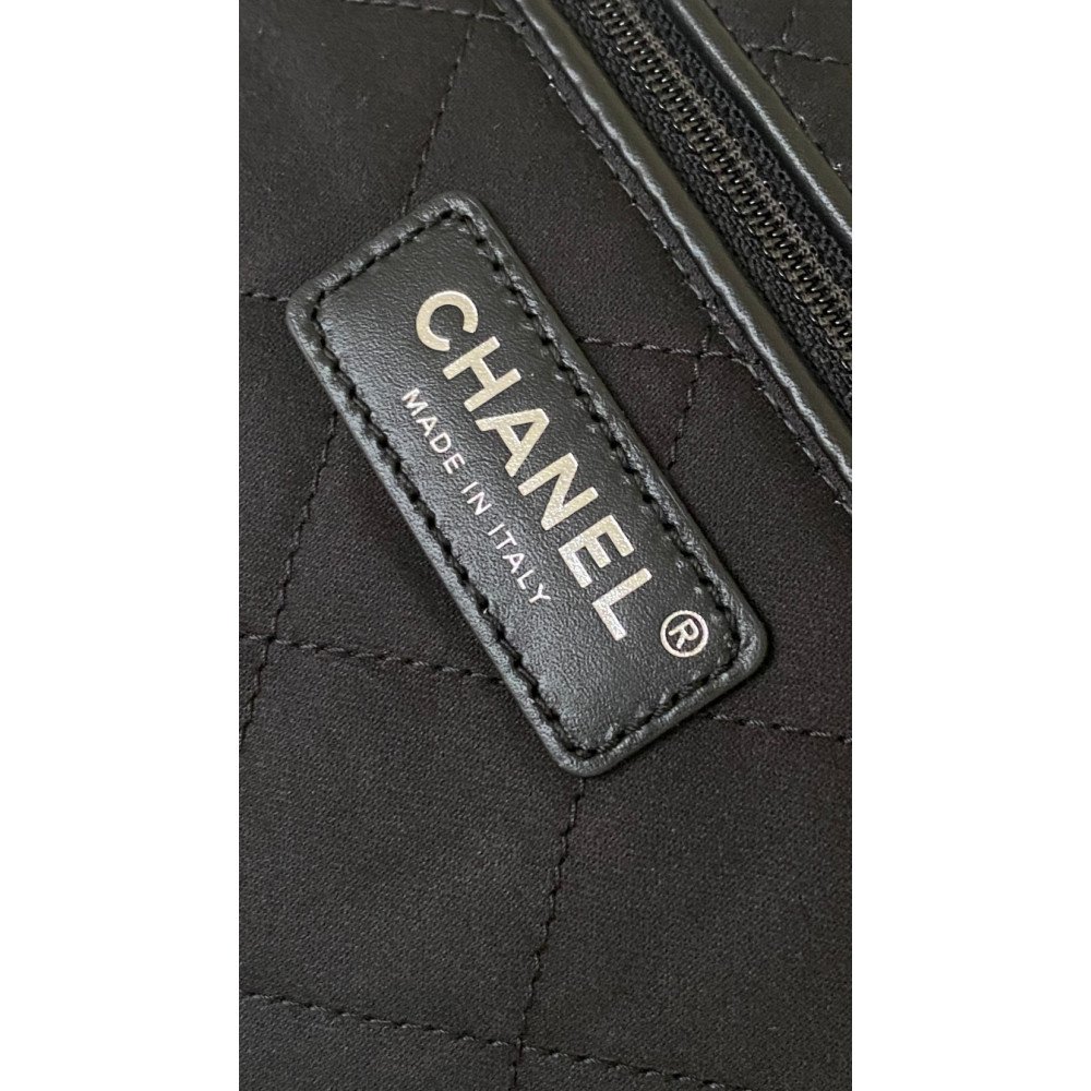 Chanel Solid Black 22 Bag, small size 22 bag shoulder bag Chanel Solid Black 22 Bag, small size 22 bag shoulder bag