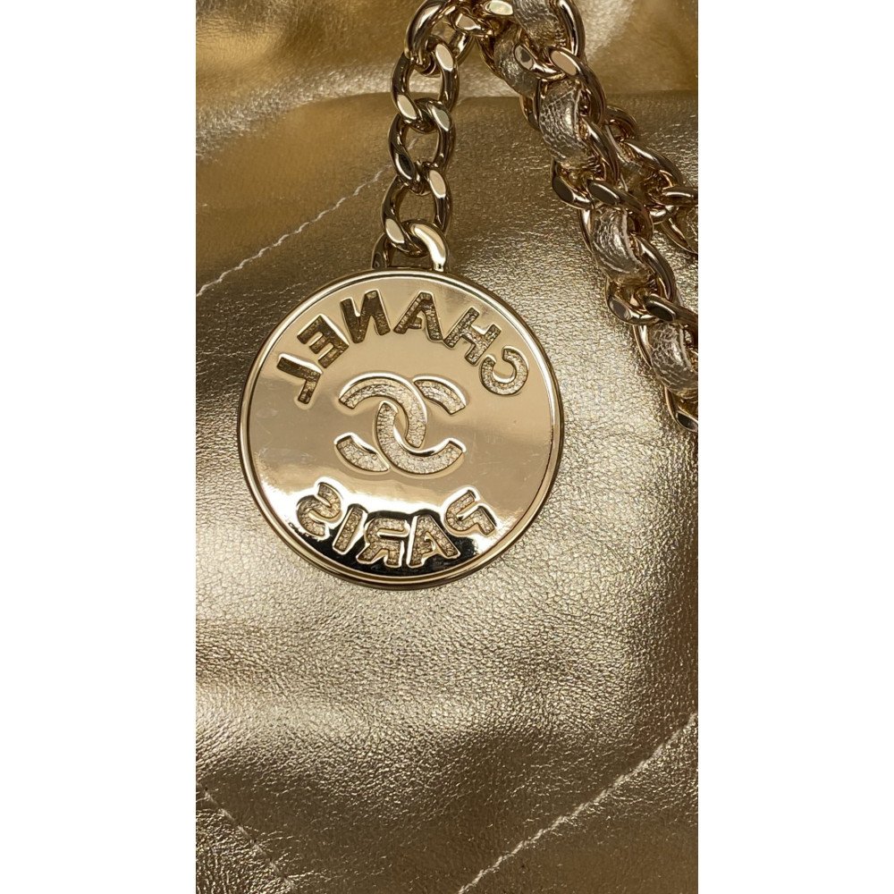 Chanel 24B limited color gold mini 22Bag! Chanel 24B limited color gold mini 22Bag!