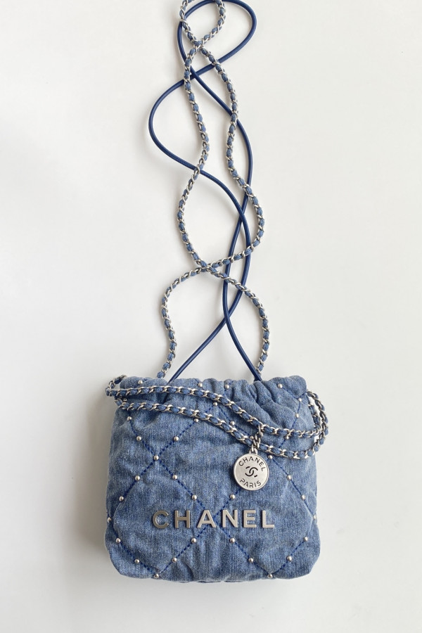 Chanel 25S mini 22Bag "denim nailhead denim" 