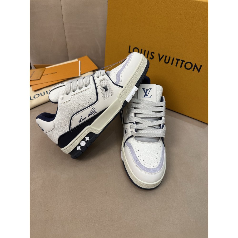 Louis Vuitton Trainer Classic Unisex Sneakers