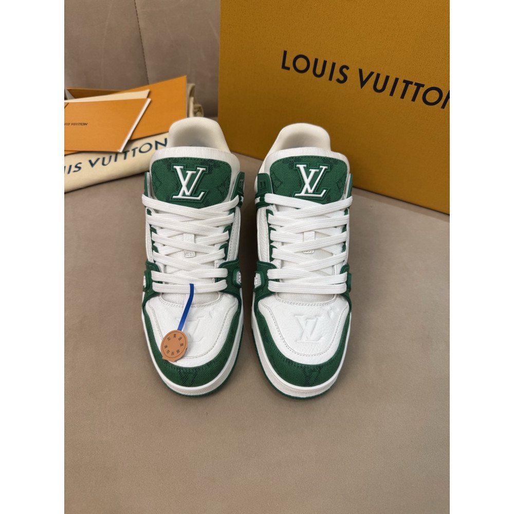 Louis Vuitton Trainer Classic Unisex Sneakers