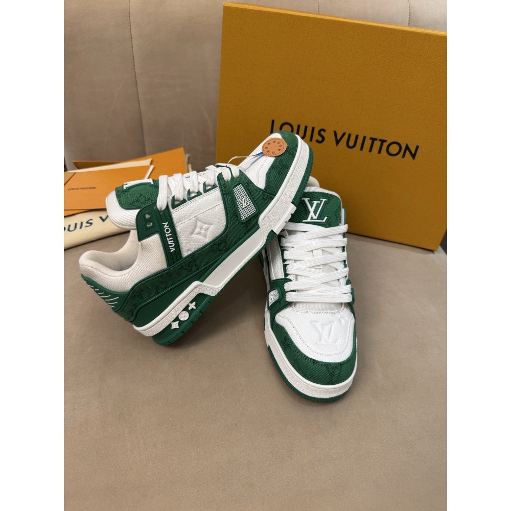 Louis Vuitton Trainer Classic Unisex Sneakers