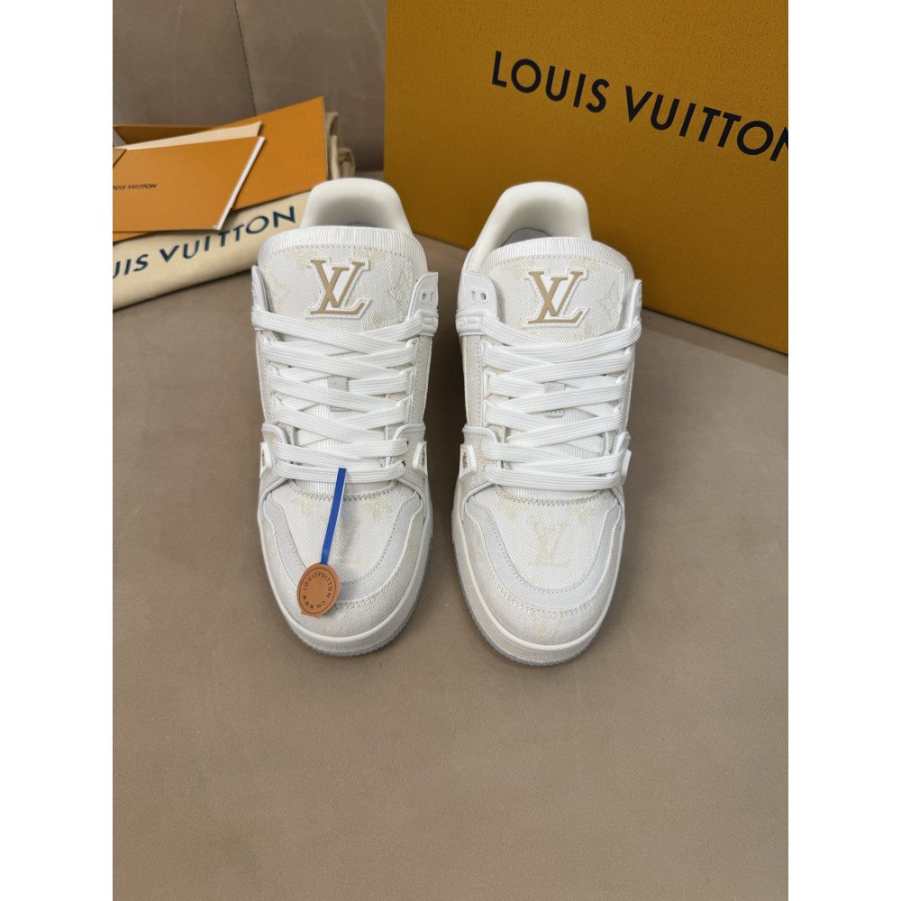 Louis Vuitton Trainer Classic Unisex Sneakers