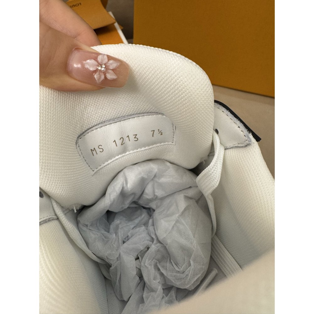 Louis Vuitton Trainer Classic Unisex Sneakers
