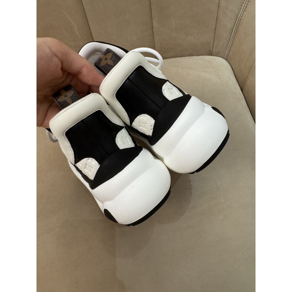 Louis Vuitton Archlight Women's Casual Sneakers! Louis Vuitton Archlight Women's Casual Sneakers!