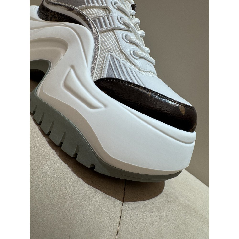 Louis Vuitton Archlight Chunky Dad Sneakers! Louis Vuitton Archlight Chunky Dad Sneakers!
