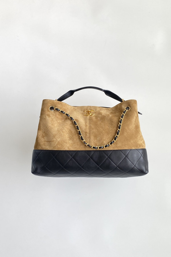 Chanel 25A large color-blocked shopping bag