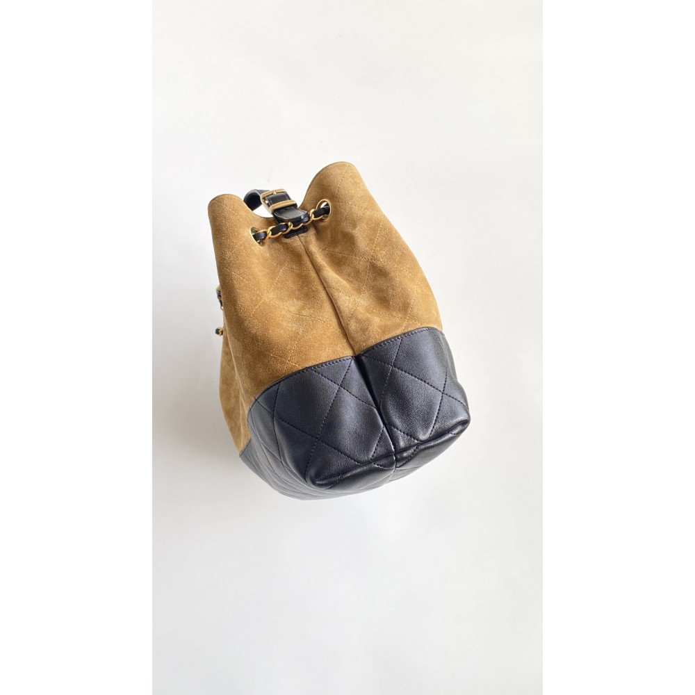 Chanel 25A large color-blocked shopping bag Chanel 25A large color-blocked shopping bag