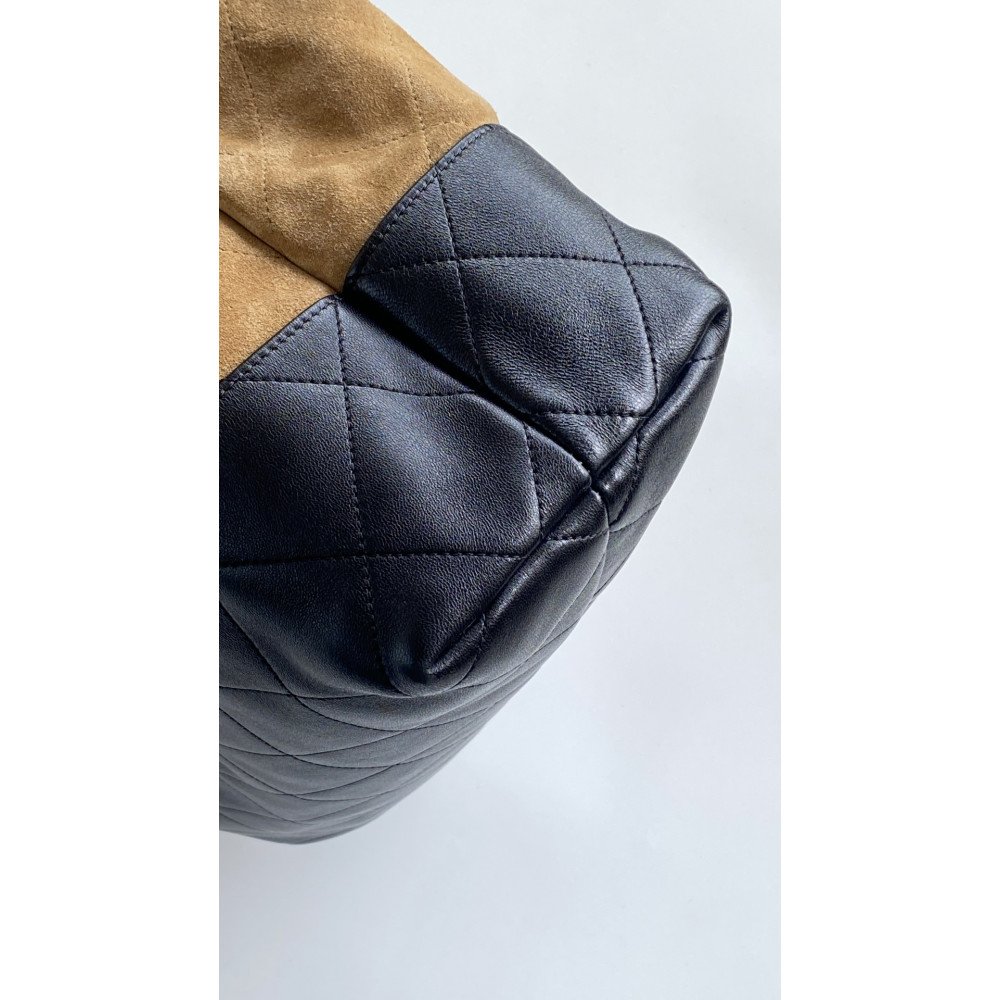Chanel 25A large color-blocked shopping bag Chanel 25A large color-blocked shopping bag